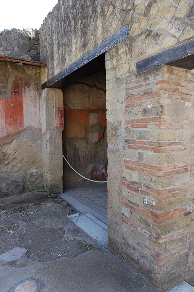 V.30 Herculaneum, May 2011.  
Looking towards north-east corner of atrium, with doorway to oecus (1) in the centre, and entrance doorway, on the right.
Photo courtesy of Nicolas Monteix.